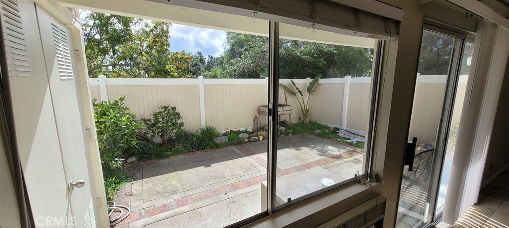 Valencia (VAL) - Residential Lease