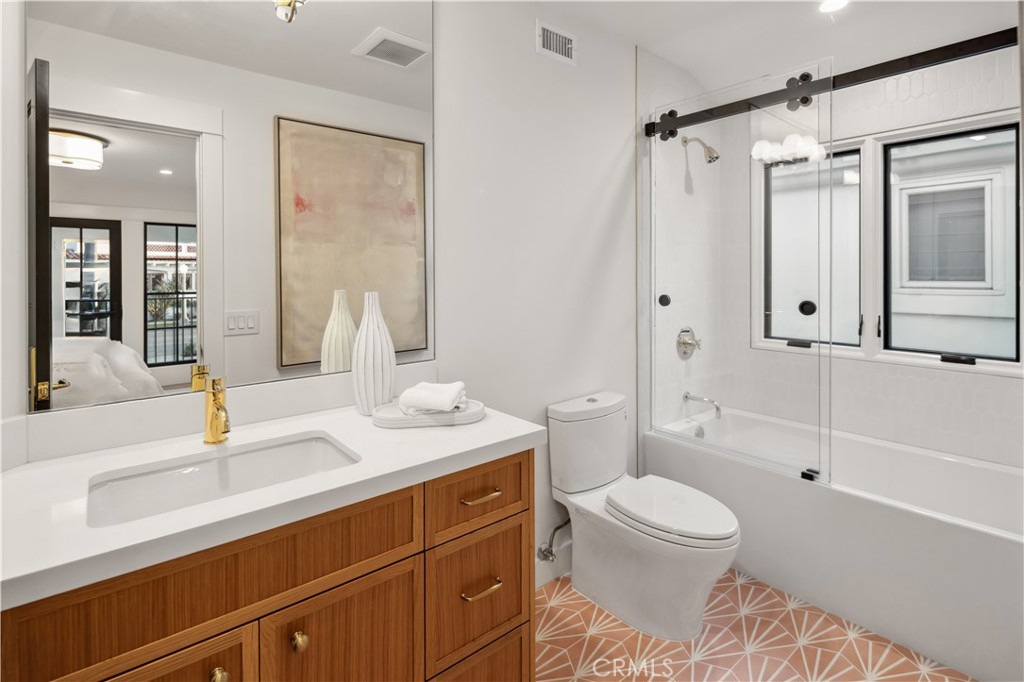 Newport Heights (NEWH) - Residential