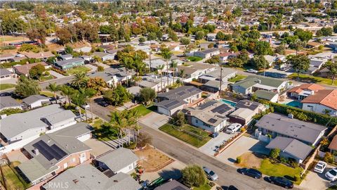 A home in La Mirada