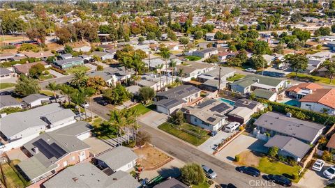 A home in La Mirada