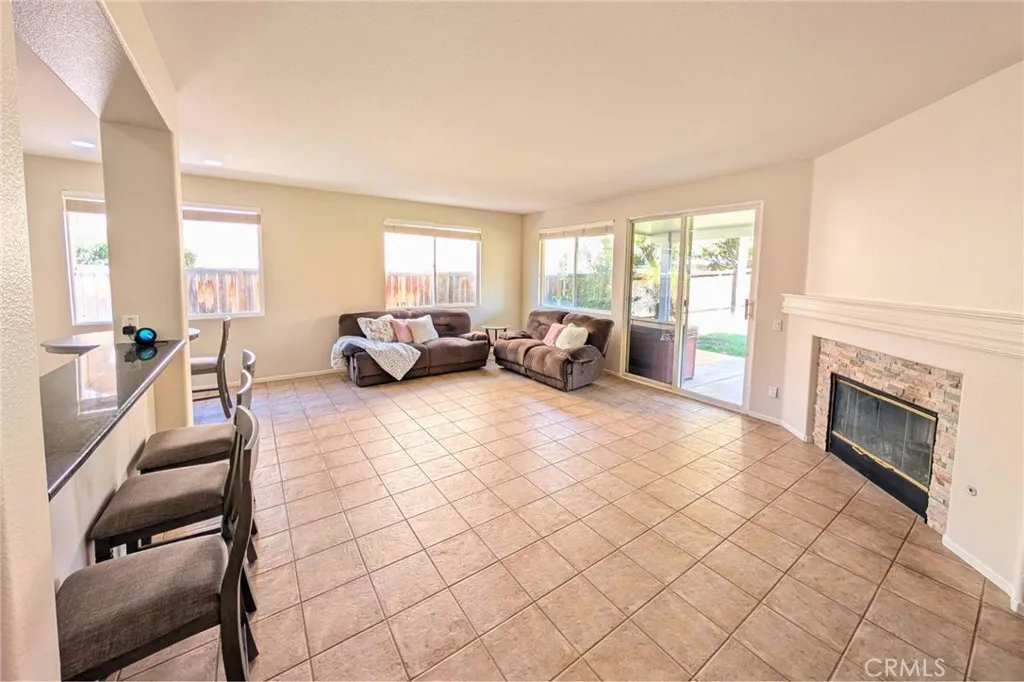 Murrieta, California 92562, United States, 5 Bedrooms Bedrooms, ,3 BathroomsBathrooms,Residential,Contingent,88082