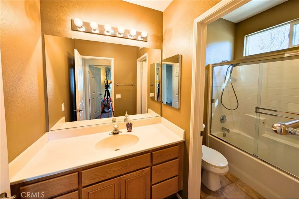 Murrieta, California 92562, United States, 5 Bedrooms Bedrooms, ,3 BathroomsBathrooms,Residential,Contingent,88082