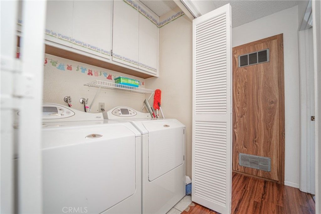 listing image 130721803278201230983