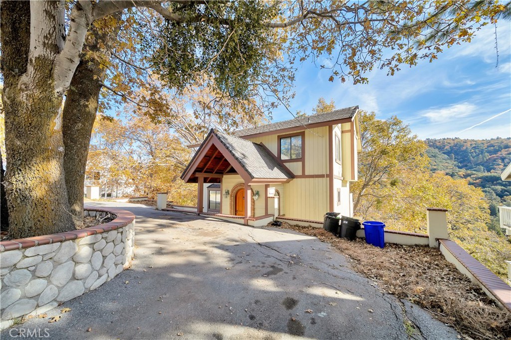 Photo 2 of 18 of 24714 Edelwiess Drive house