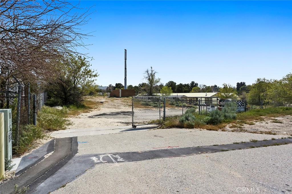 3636 Pearblossom Hwy