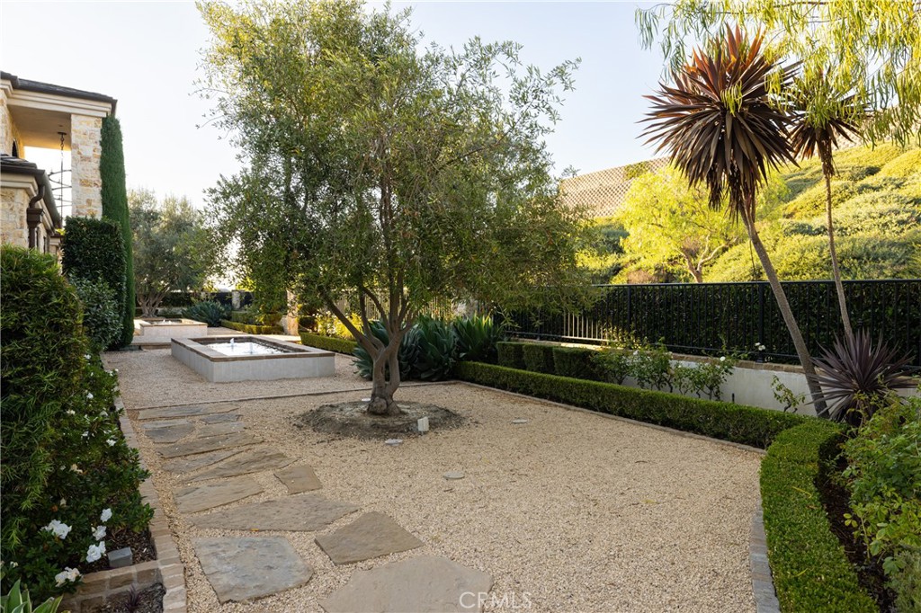 28481 Avenida La Mancha
