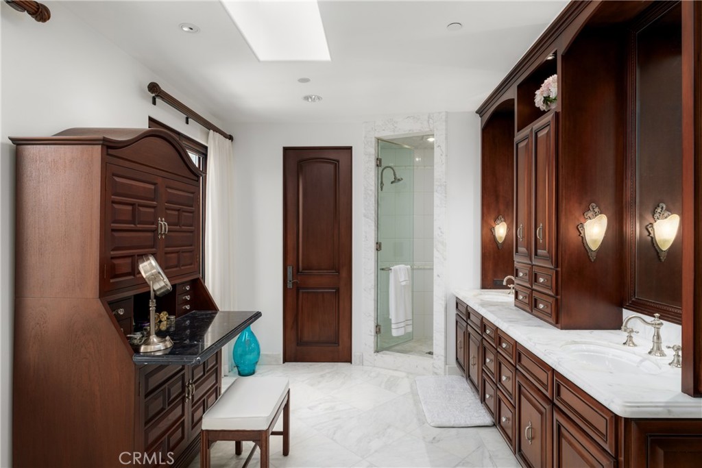 Hidden Mountain (HM) - Residential