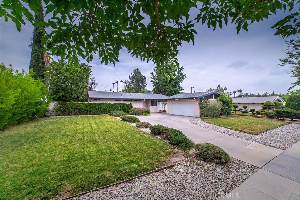 listing image 130727659124294244991