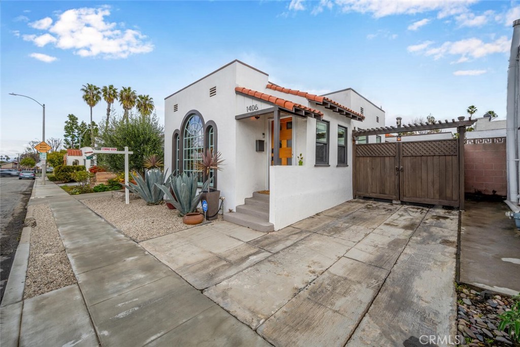 1406 Russell Drive