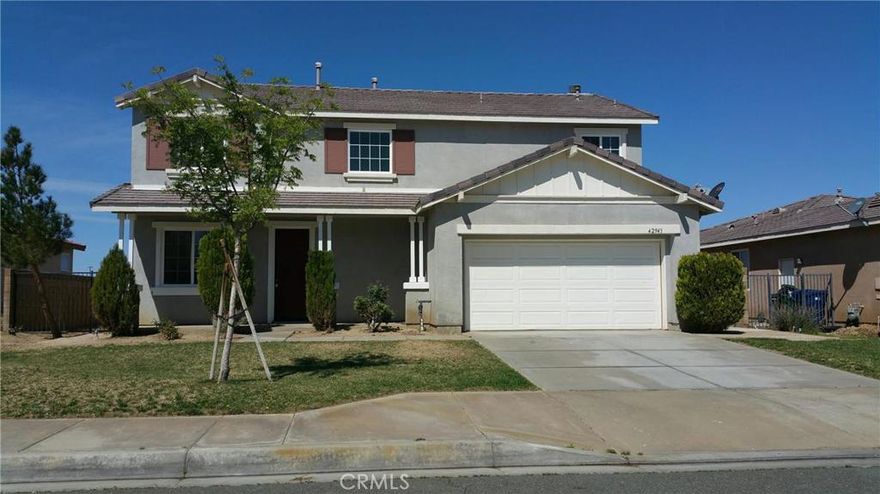 Great home in great area of Eastside Lancaster!  This home boost 4 bedrooms 2-1/2 baths, great size master bedroom and bath with walk-in closet, independent shower and tub, huge bright kitchen, family room with fireplace.