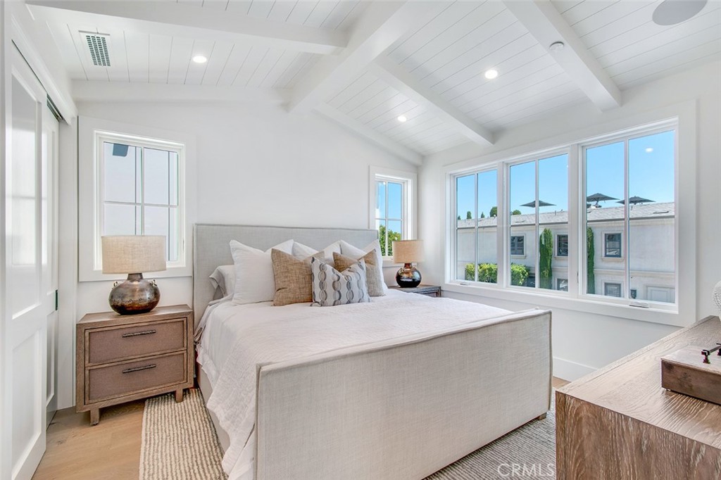 Lido Island (LIDO) - Residential