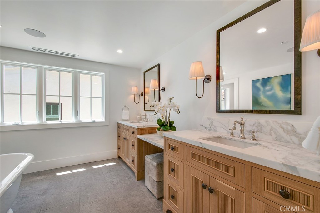 Lido Island (LIDO) - Residential