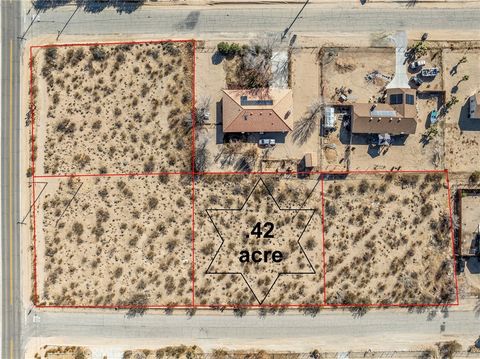 Photo of 502 Stanley Street, Lucerne Valley, CA 92356 (MLS # HD25031843) Photo of 502 Stanley Street, Lucerne Valley, CA 92356 (MLS # HD25031843)