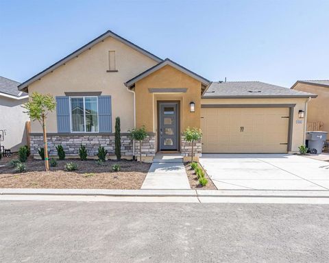 Photo of 6563 E Tobey Avenue, Fresno, CA 93727 (MLS # NDP2303557) Photo of 6563 E Tobey Avenue, Fresno, CA 93727 (MLS # NDP2303557)