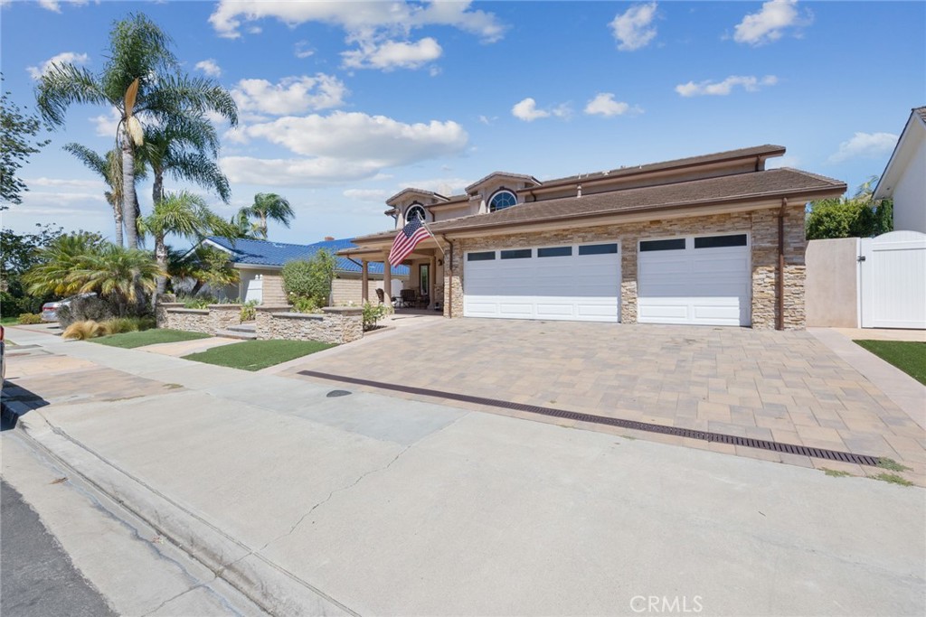 2030 Leeward Lane