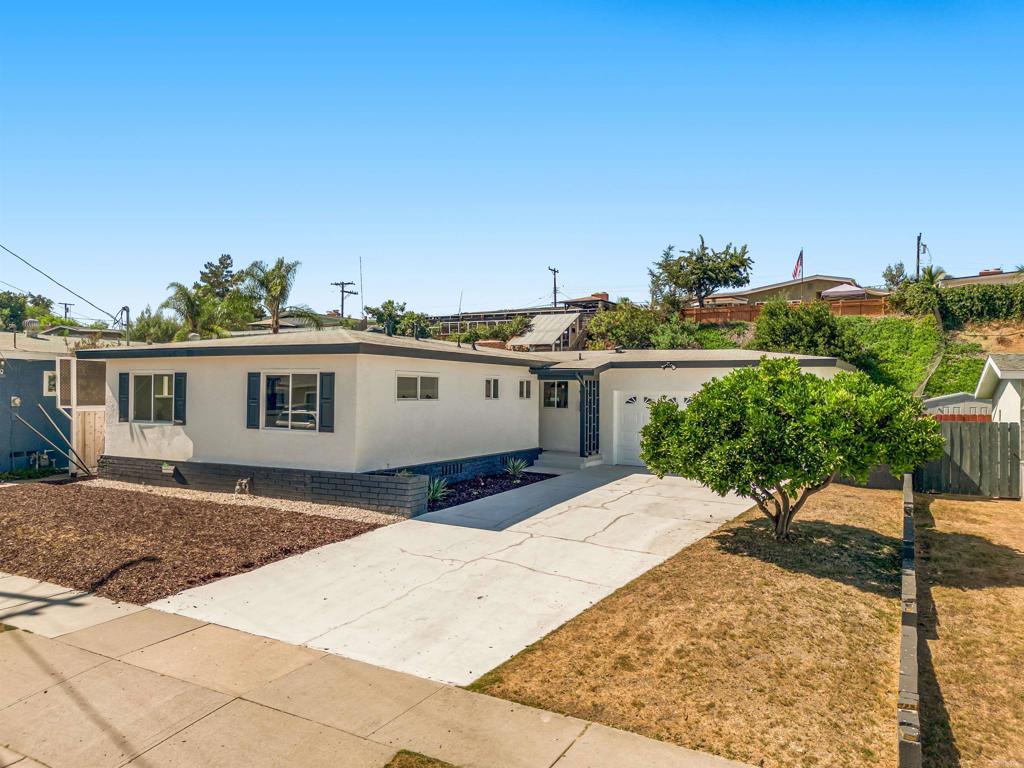 2742 Kobe Dr