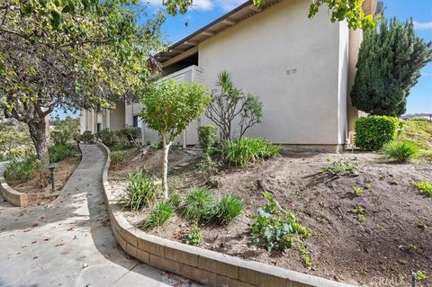 A home in La Mirada