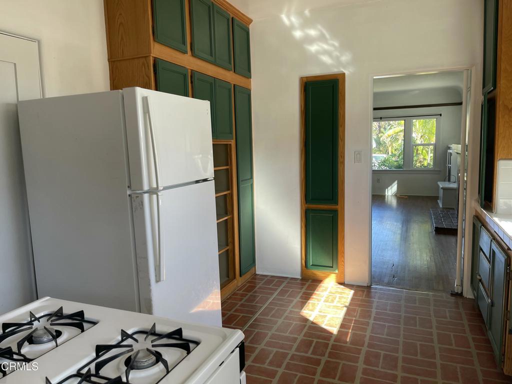 Ayala - 0216 - Residential Lease