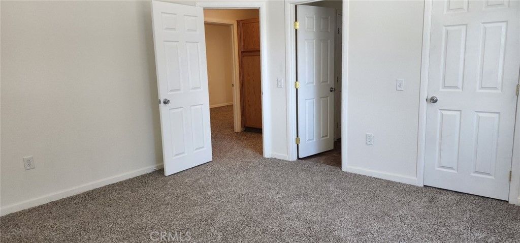 listing image 130729618783944343374