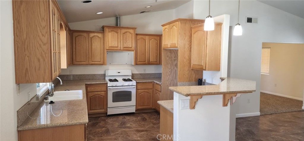 listing image 130729543353365924030