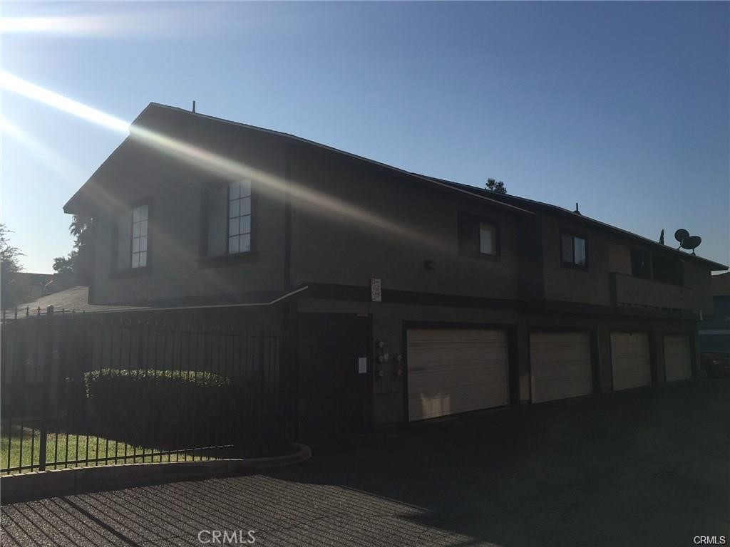 1448 E Elma Court