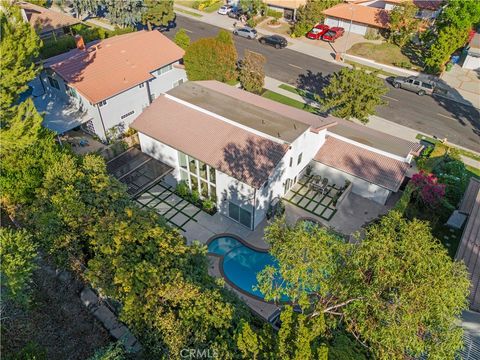 A home in Porter Ranch