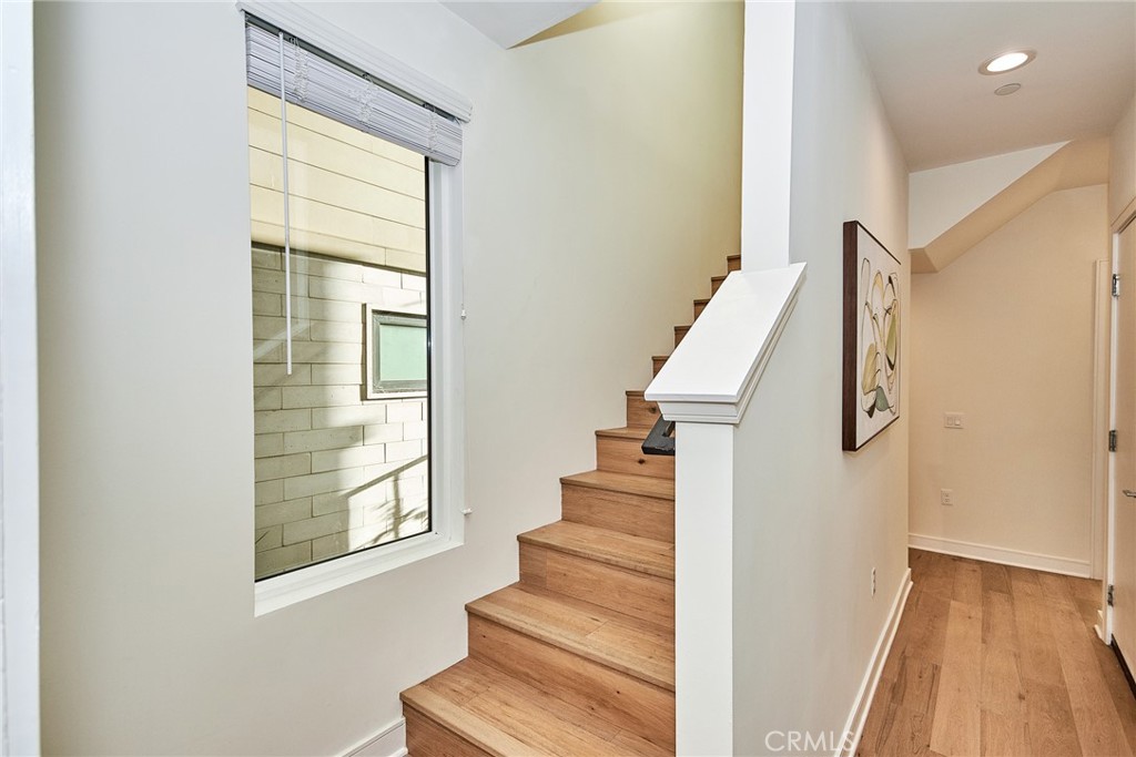Properties 3 1050 N Joels Place