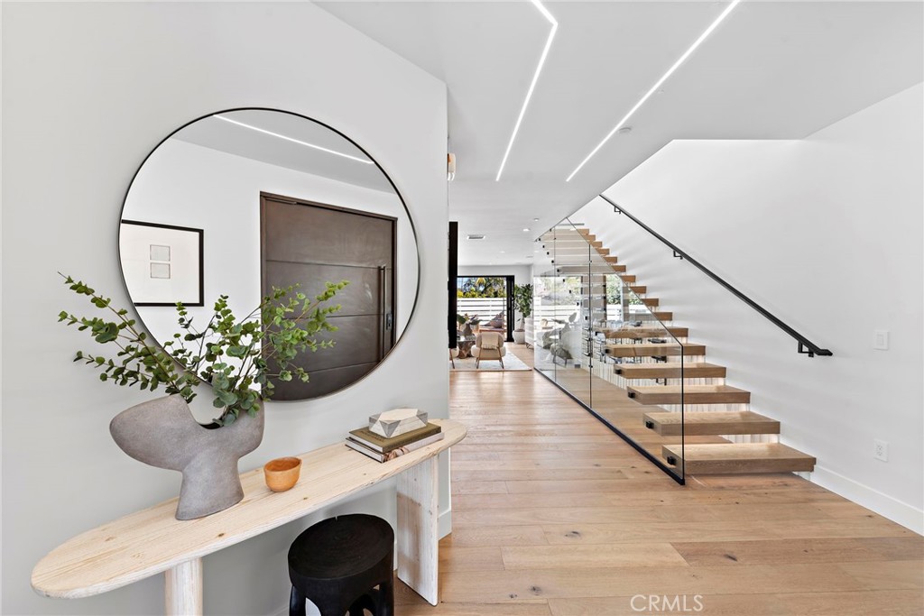 209 W Avenida San Antonio