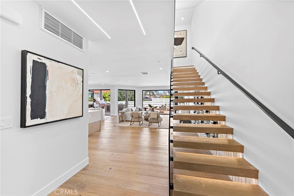 209 W Avenida San Antonio