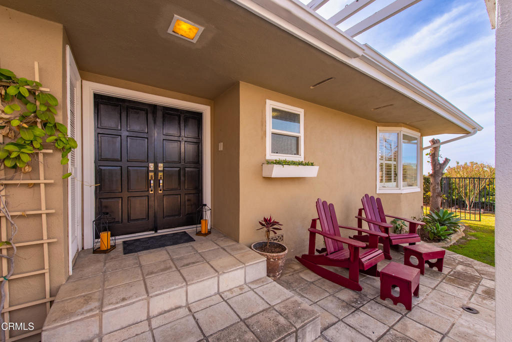1518 Calle Portada
