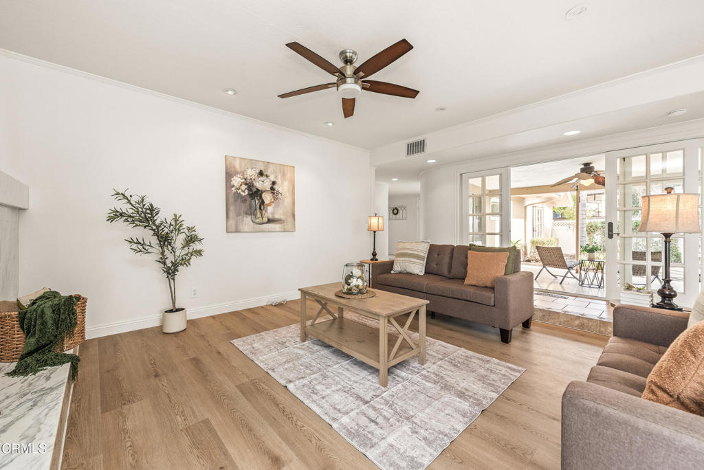 1518 Calle Portada