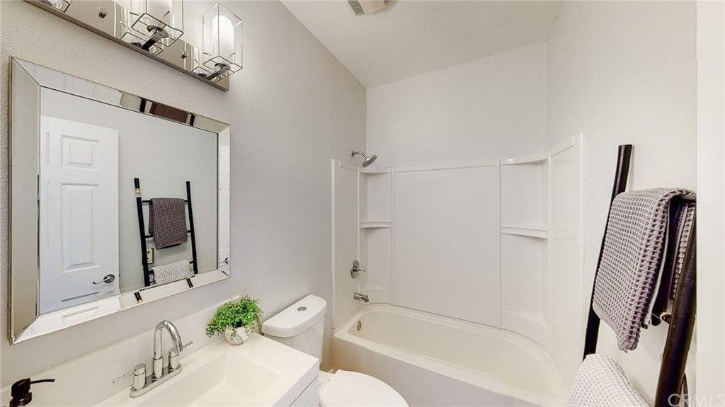 listing image 130726301631702720608