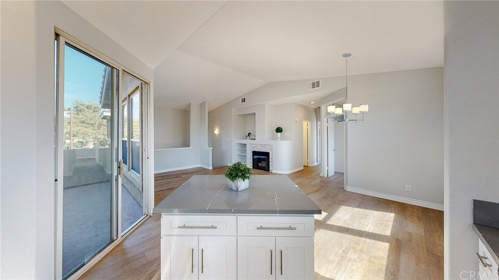 listing image 130729306596957454605