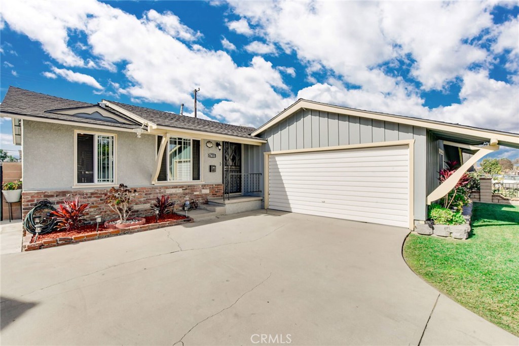7611 El Chaco Drive