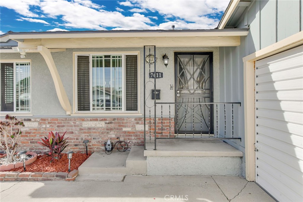 7611 El Chaco Drive