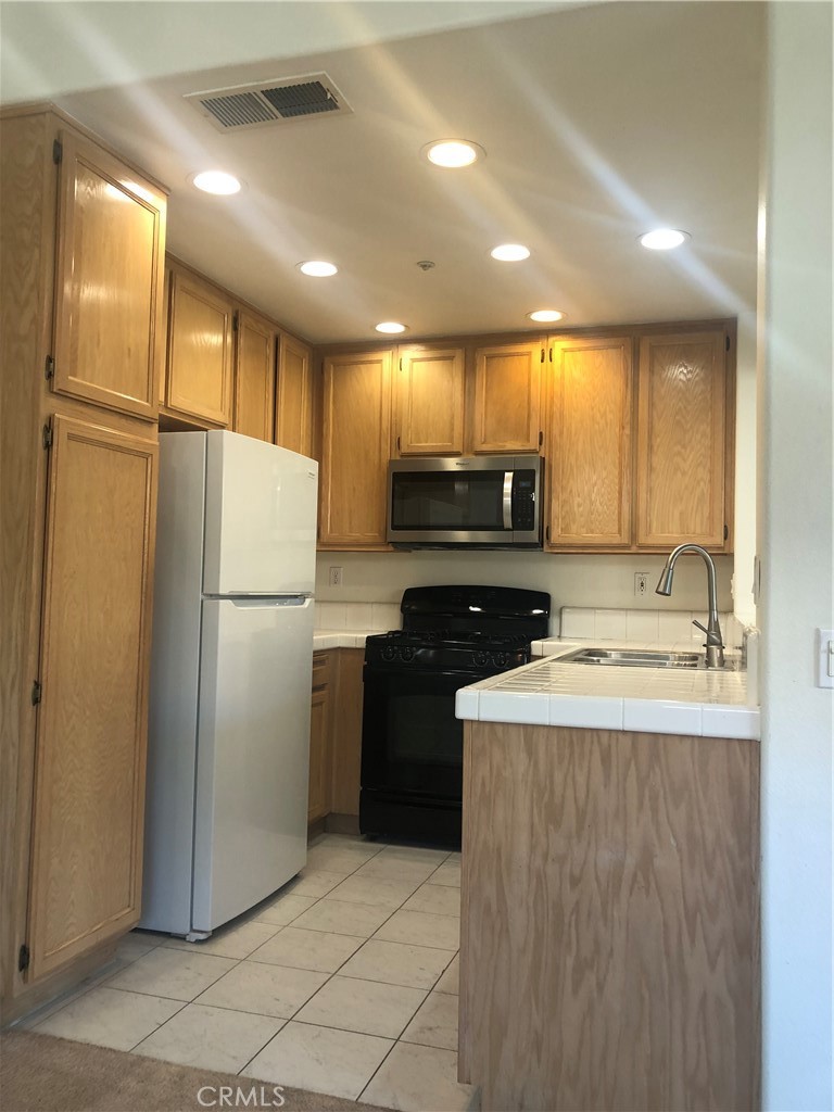 Arcada (ARCA) - Residential Lease