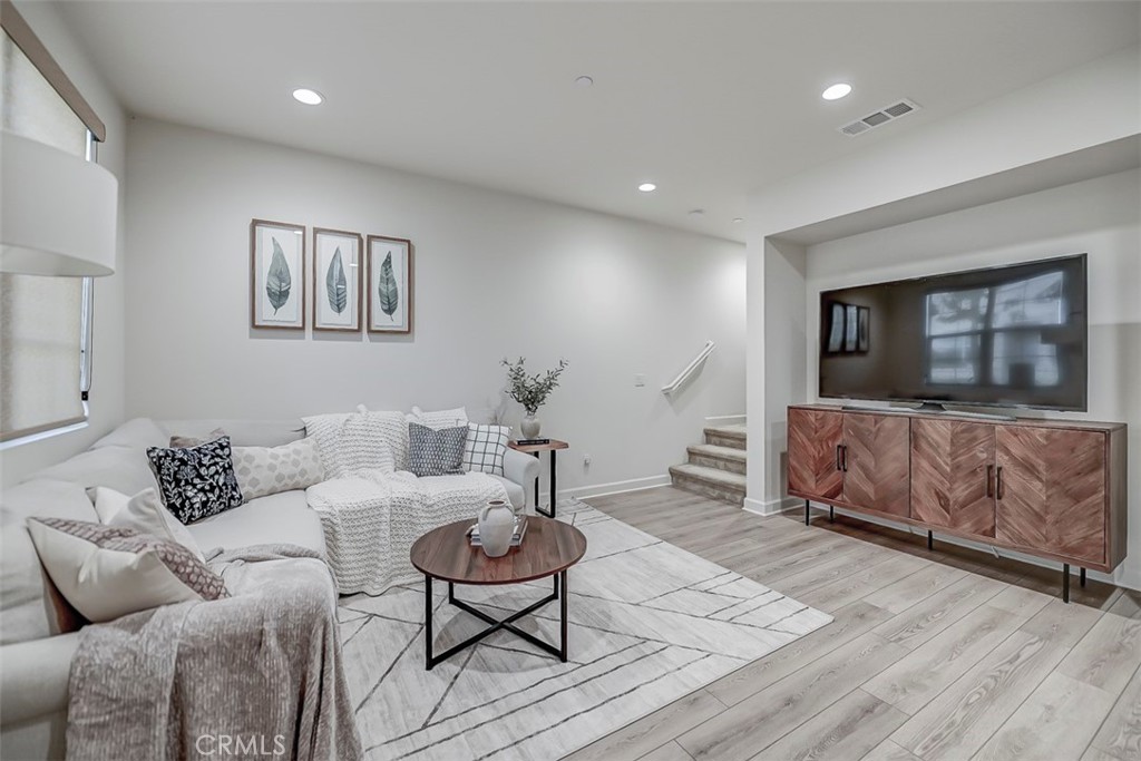 386 Sunrise Lane