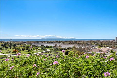 A home in Corona Del Mar