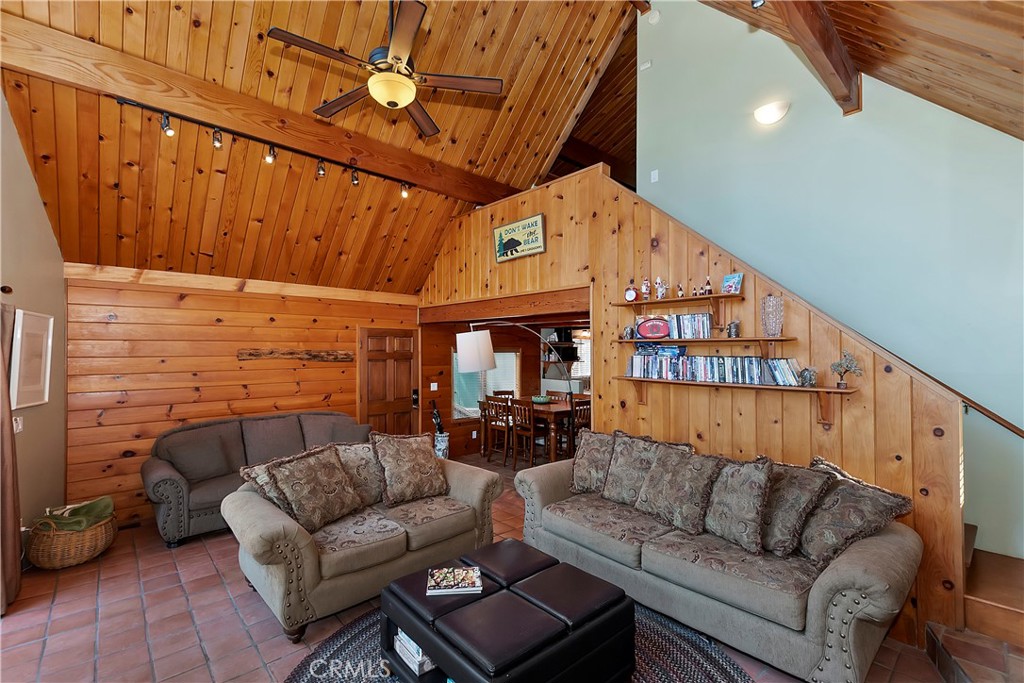 Photo 8 of 43 of 590 Pioneer Road house