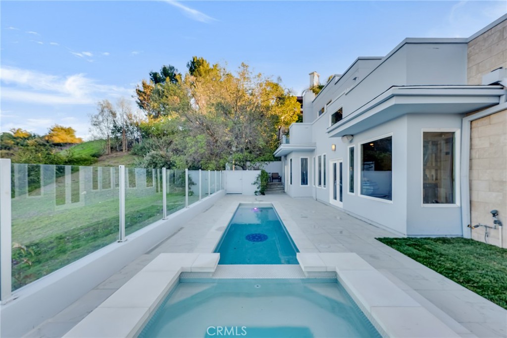 3410 Ivy Trail