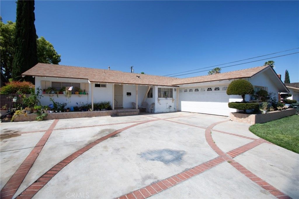 listing image 130723619613924877933