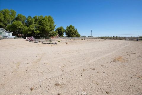 A home in Mojave