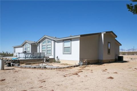 A home in Mojave