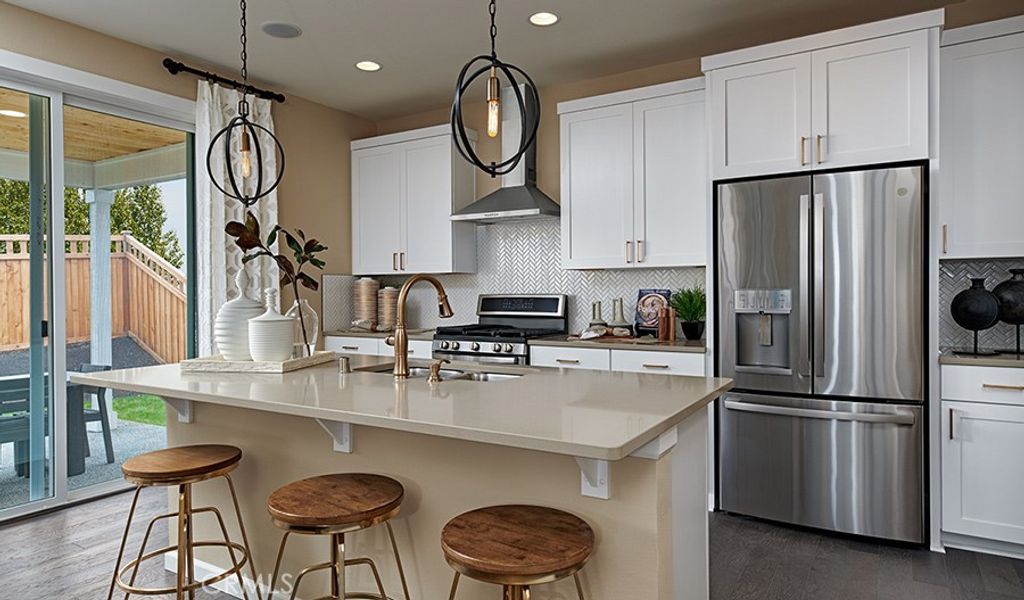 listing image 130724059925082924820