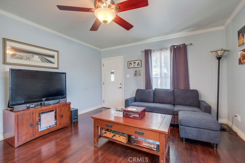 Photo 10 of 49 of 890 W 31st Street house