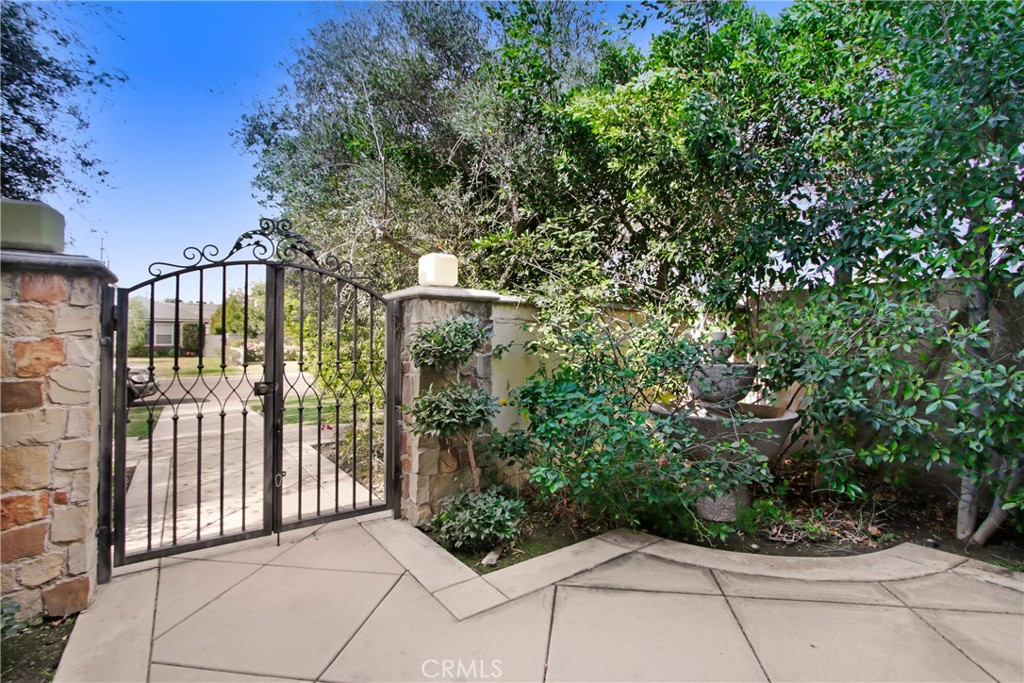 400 Santa Rosa Road