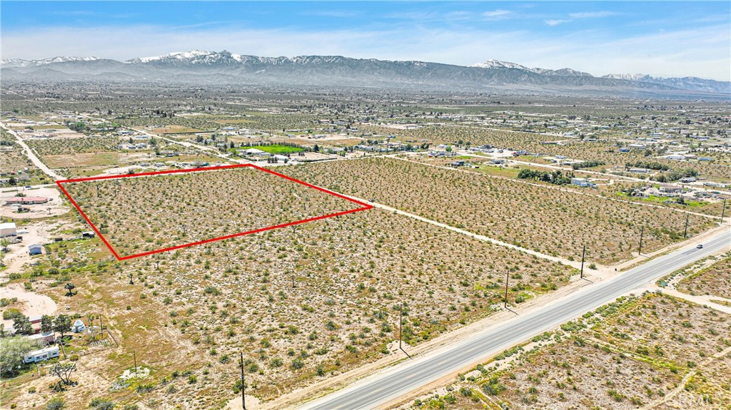 * Hard to find 10 ACRE vacant land parcel! * Commuter friendly to the 138 & 15 freeway, located in the path of new buildings, shopping, and dining. With homes neighboring the property on the East, utilities are close by. Both neighboring properties to the North, with Palmdale Rd/CA-18 Frontage are also for sale! APN 3101-521-16 (4.12 Acres) APN 3101-521-17 (4.6 acres)