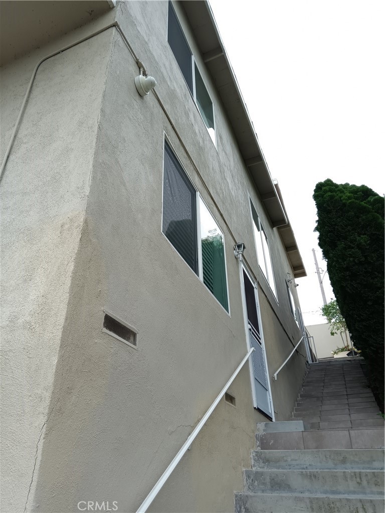 Photo 4 of 15 of 3873 Dwiggins Street house