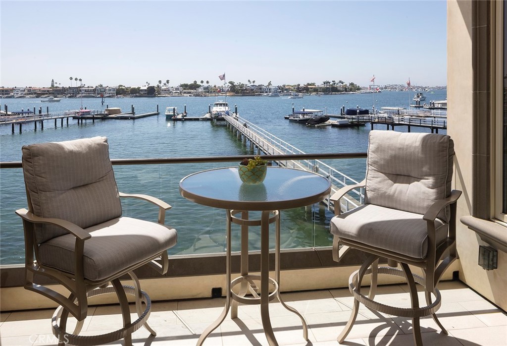 Bayside Drive Custom (BSCH) - Residential