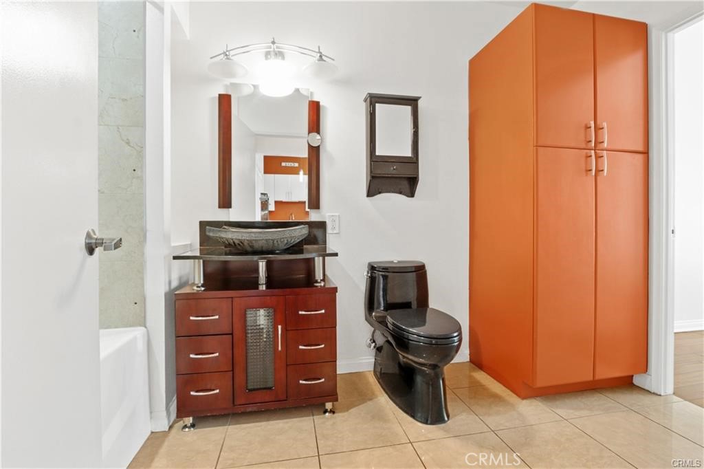 Downtown (DT) - Residential Lease